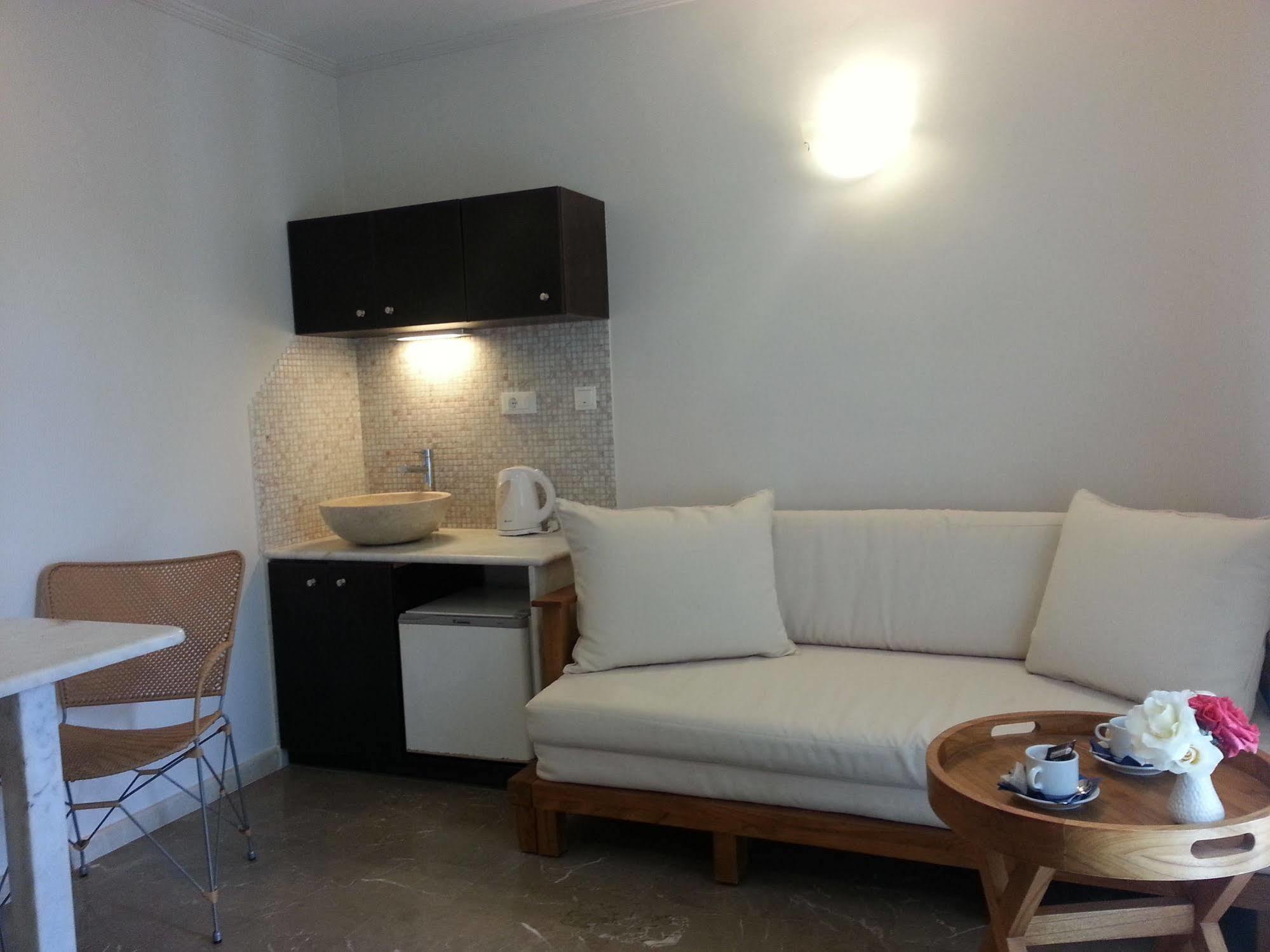 Ionian Princess Suites Hotel Acharavi  Esterno foto